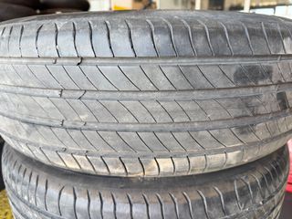 215/65/17 Michelin dot.22-thumb-1