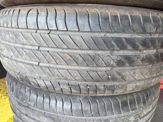 215/65/17 Michelin dot.22-thumb-2