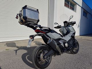 Honda X-ADV 2021-thumb-2