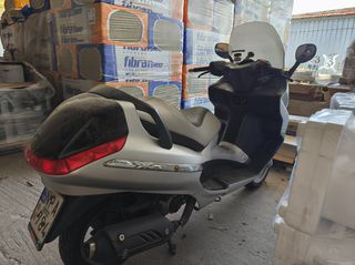 Piaggio X 8 2004-thumb-2
