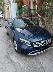 Mercedes-Benz GLA 200 2019 URBAN 7G-DCT