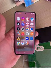 Samsung s22-thumb-2