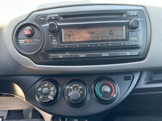 Κλούβα Toyota 2015 Yaris 1.4 D-4D A/C EURO 5-thumb-13