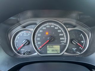 Toyota Yaris 2016 1,4 D4D- EURO6  Auto Makris Patra-thumb-13