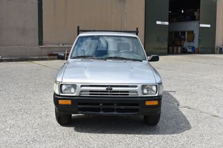 Toyota Hilux 1992-thumb-3