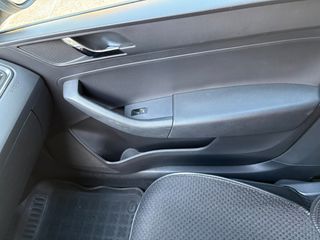 Skoda Rapid 2014 1.6 TDI-thumb-11