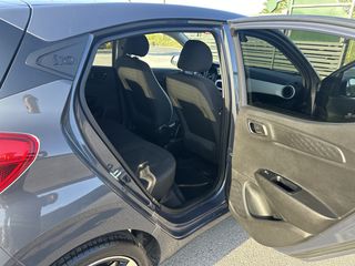 Hyundai i 10 2023-thumb-8