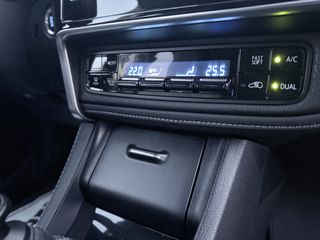 Toyota Auris 2016 STYLE CLIMA 5D FULL EXTRA-thumb-25