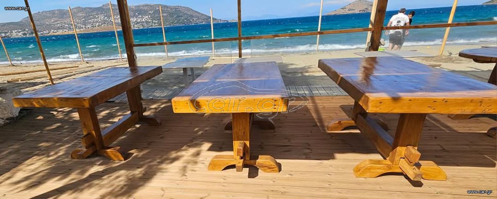 Τραπέζια μοναστιριακα