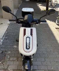 RKS R8 2023 ΗΛΕΚΤΡΙΚΟ ΣΚΟΥΤΕΡ
