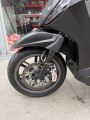 Piaggio Beverly 400 2023-thumb-14