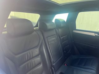 Volkswagen Touareg 2010 Full extra !!!-thumb-10