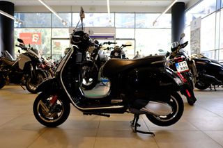 Piaggio Vespa GTS 300 2019 VESPA GTS 300 SUPER