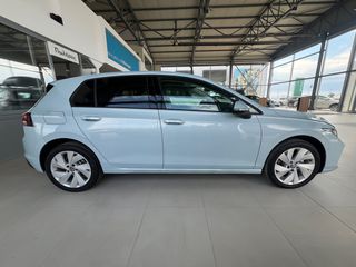Volkswagen Golf 2026 MORE-thumb-3