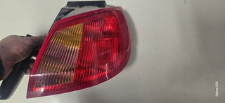 ΠΙΣΩ ΔΕΞΙ ΦΑΝΑΡΙ MITSUBISHI COLT 2005-2008 ΤΡΙΘΥΡΟ