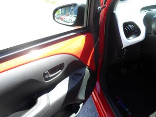 Peugeot 108 2016-thumb-10