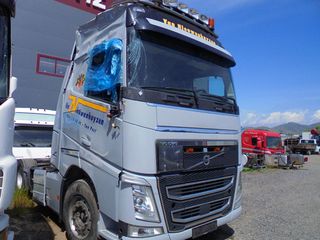 Volvo 2017 FH4 500-thumb-2