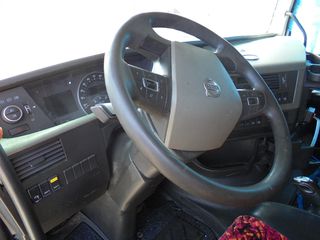 Volvo 2017 FH4 500-thumb-11