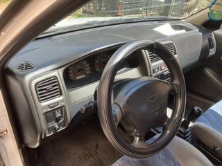 Nissan Almera 1999-thumb-6