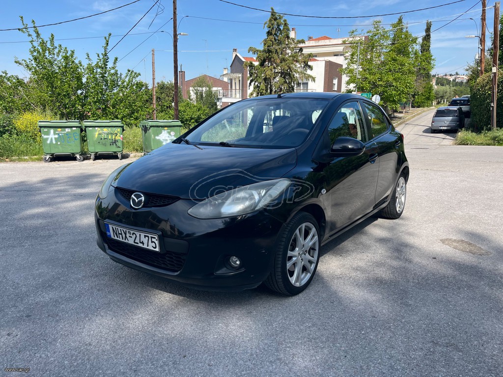 Mazda 2 2011 1.3i 16v MZR Touring