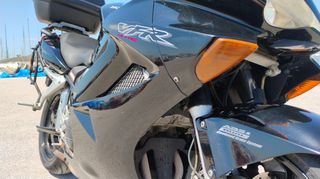 Honda VFR 800 2003 Vtec ABS-thumb-1