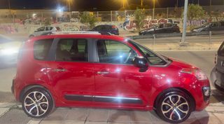 Citroen C3 Picasso 2017 EXCLUSIVE FULL BOOK SERVICE-thumb-3