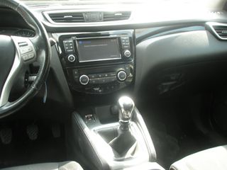 Nissan Qashqai 2017-thumb-9