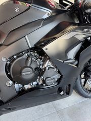 Honda CBR 1000RR 2021 R-thumb-5