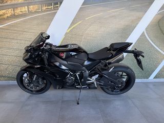 Honda CBR 1000RR 2021 R-thumb-8