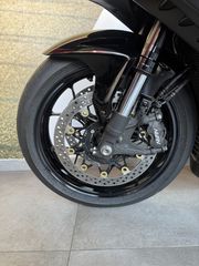 Honda CBR 1000RR 2021 R-thumb-10