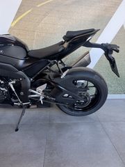 Honda CBR 1000RR 2021 R-thumb-13