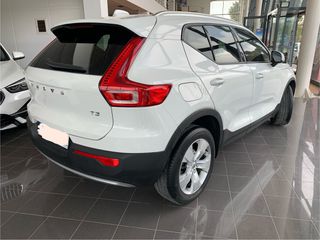 Volvo XC40 2021 MOMENTUM T3 21 ICE-thumb-2