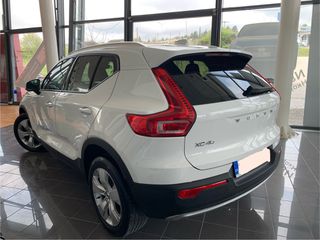 Volvo XC40 2021 MOMENTUM T3 21 ICE-thumb-3