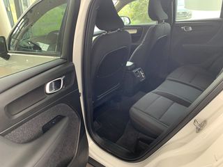 Volvo XC40 2021 MOMENTUM T3 21 ICE-thumb-8