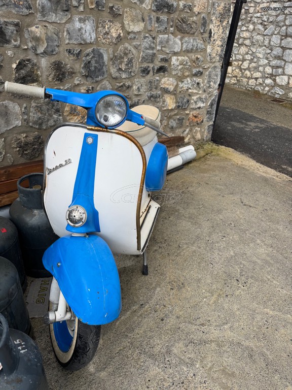 Piaggio Vespa 1975 P200E