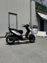 Aprilia SR 125 2025-thumb-1