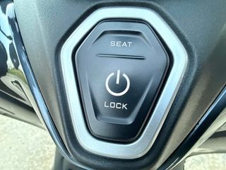 Yamaha TMAX 560 2023-thumb-13