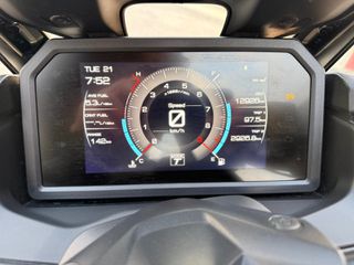 Yamaha TMAX 560 2023-thumb-18