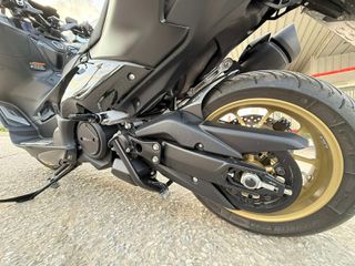 Yamaha TMAX 560 2023-thumb-22