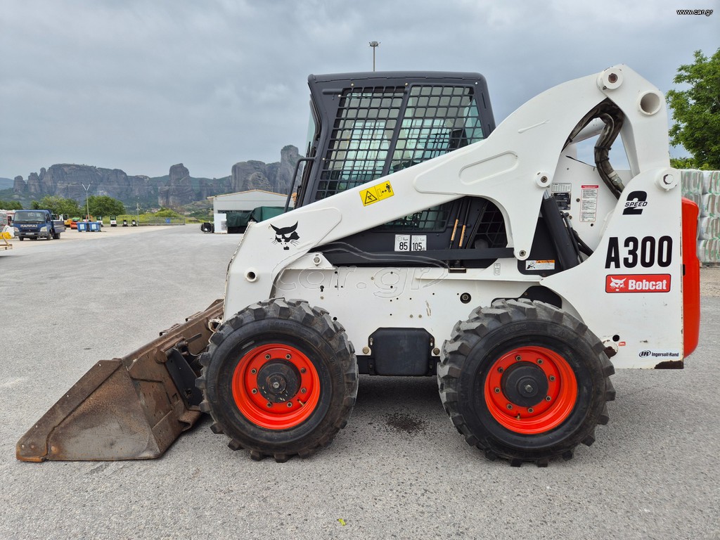 Φορτωτάκι Bobcat 2005 A300 αριστη κατασταση!!!