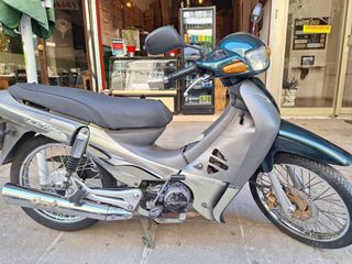 Modenas Kriss II 2005