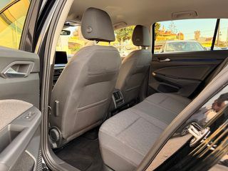 Volkswagen Golf 2024 MORE-thumb-8
