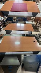 Πωλείται σετ 3 γραφείων όλα μαζί ή και ξεχωριστά
