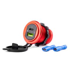 Amio Amio - ΠΡΙΖΑ ΦΟΡΤΙΣΗΣ ΜΕ 2 ΘΥΡΕΣ USB + TYPE C ΚΑΙ ΚΑΠΑΚΙ ΚΟΚΚΙΝΗ 12/24V 5-12V 3.0A QUICK CHARGER MOD-09 -1 ΤΕΜ. (02859/AM)