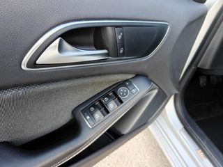 Mercedes-Benz A 180 2013 BlueEfficiency Executive * Navi-thumb-9