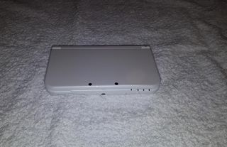 Nintendo New 3ds XL-thumb-1