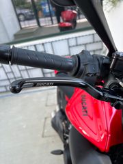 Ducati Diavel 2023 V4