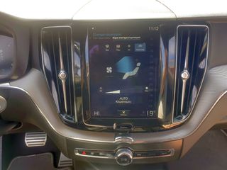 Volvo XC 60 2017 R-Design Panorama 4X4 Auto 2000cc 190hp Diesel-thumb-36