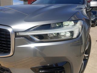 Volvo XC 60 2017 R-Design Panorama 4X4 Auto 2000cc 190hp Diesel-thumb-5