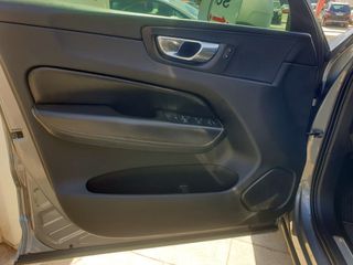 Volvo XC 60 2017 R-Design Panorama 4X4 Auto 2000cc 190hp Diesel-thumb-44